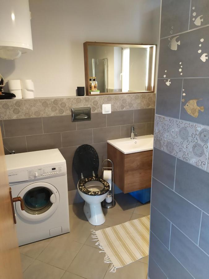 Sunny Blue Apartament 네레자인 외부 사진