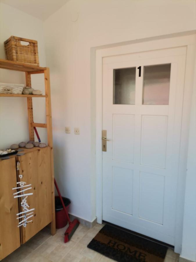 Sunny Blue Apartament 네레자인 외부 사진